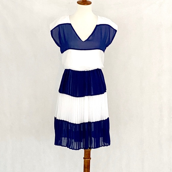 Tommy Hilfiger Dresses & Skirts - Tommy Girl Wide Striped Chiffon Pleated Dress